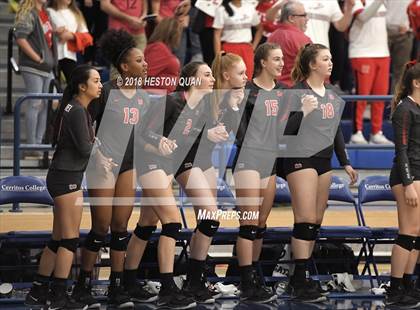 Thumbnail 3 in Mater Dei vs. Marymount (CIF-SS D1 Final) photogallery.