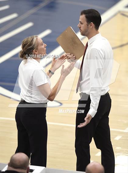 Thumbnail 3 in Mater Dei vs. Marymount (CIF-SS D1 Final) photogallery.