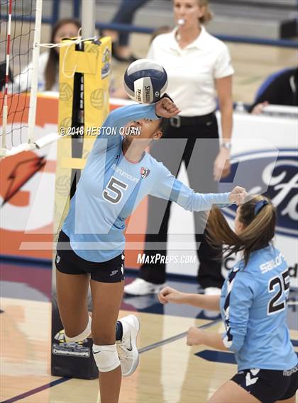 Thumbnail 3 in Mater Dei vs. Marymount (CIF-SS D1 Final) photogallery.