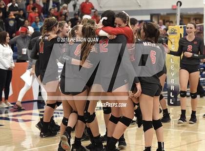 Thumbnail 3 in Mater Dei vs. Marymount (CIF-SS D1 Final) photogallery.