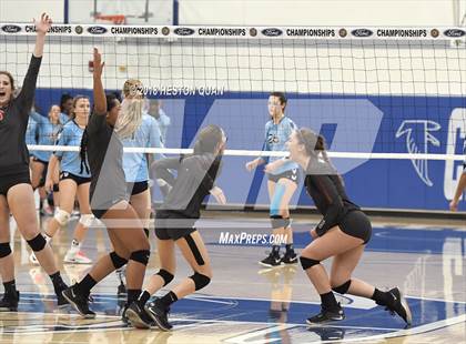 Thumbnail 1 in Mater Dei vs. Marymount (CIF-SS D1 Final) photogallery.