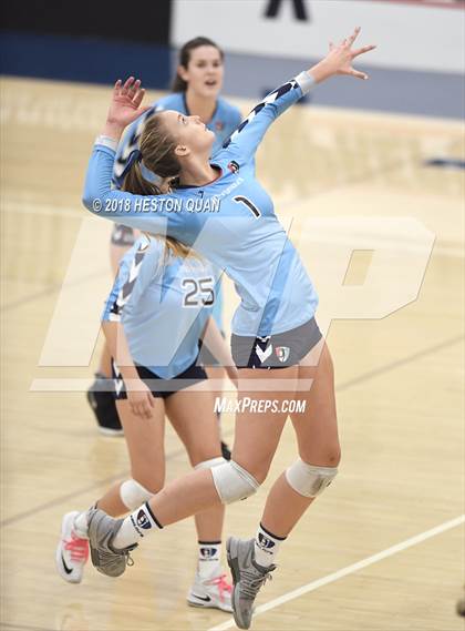 Thumbnail 2 in Mater Dei vs. Marymount (CIF-SS D1 Final) photogallery.