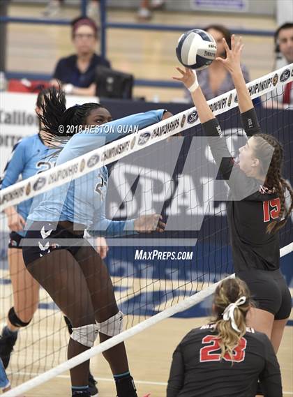 Thumbnail 2 in Mater Dei vs. Marymount (CIF-SS D1 Final) photogallery.