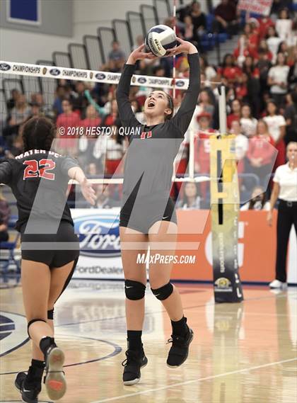Thumbnail 1 in Mater Dei vs. Marymount (CIF-SS D1 Final) photogallery.