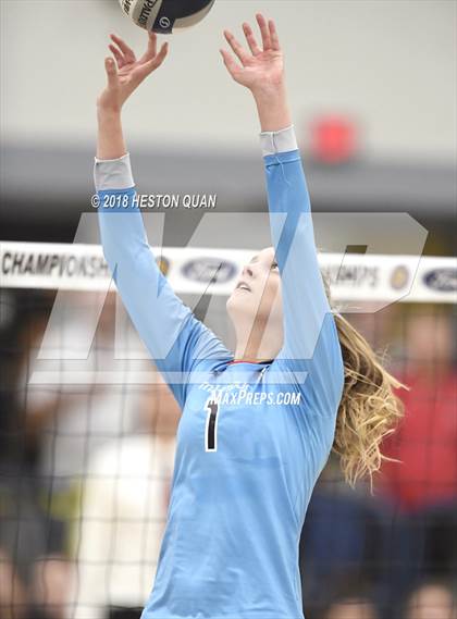 Thumbnail 2 in Mater Dei vs. Marymount (CIF-SS D1 Final) photogallery.