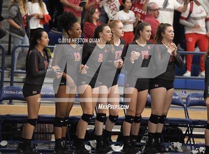 Thumbnail 1 in Mater Dei vs. Marymount (CIF-SS D1 Final) photogallery.