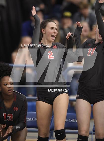 Thumbnail 3 in Mater Dei vs. Marymount (CIF-SS D1 Final) photogallery.