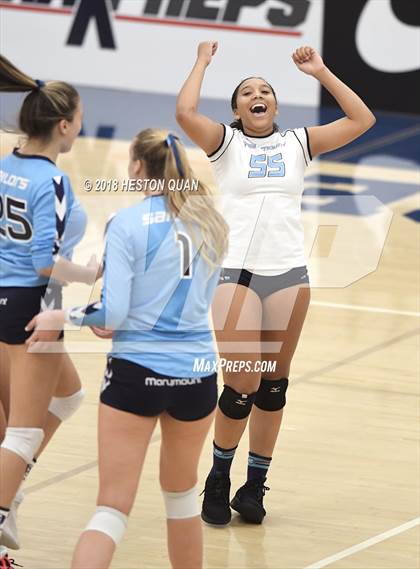 Thumbnail 3 in Mater Dei vs. Marymount (CIF-SS D1 Final) photogallery.
