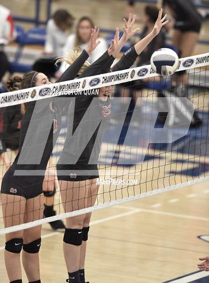 Thumbnail 3 in Mater Dei vs. Marymount (CIF-SS D1 Final) photogallery.
