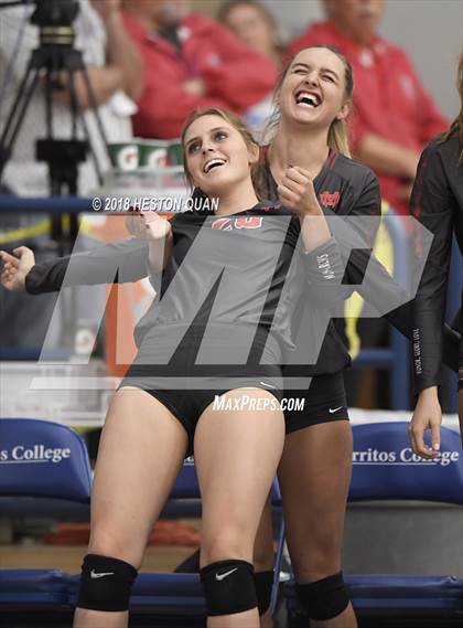 Thumbnail 2 in Mater Dei vs. Marymount (CIF-SS D1 Final) photogallery.