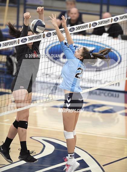 Thumbnail 2 in Mater Dei vs. Marymount (CIF-SS D1 Final) photogallery.