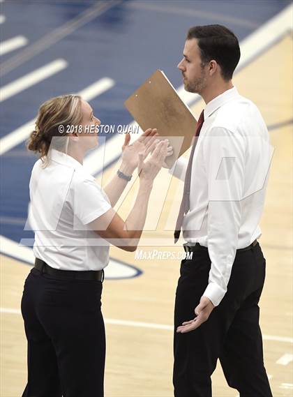 Thumbnail 2 in Mater Dei vs. Marymount (CIF-SS D1 Final) photogallery.