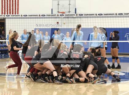 Thumbnail 3 in Mater Dei vs. Marymount (CIF-SS D1 Final) photogallery.
