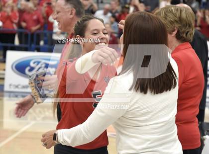 Thumbnail 2 in Mater Dei vs. Marymount (CIF-SS D1 Final) photogallery.