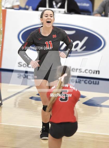 Thumbnail 3 in Mater Dei vs. Marymount (CIF-SS D1 Final) photogallery.