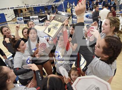Thumbnail 2 in Mater Dei vs. Marymount (CIF-SS D1 Final) photogallery.