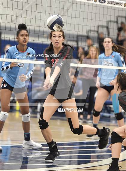 Thumbnail 3 in Mater Dei vs. Marymount (CIF-SS D1 Final) photogallery.