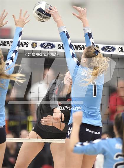 Thumbnail 2 in Mater Dei vs. Marymount (CIF-SS D1 Final) photogallery.