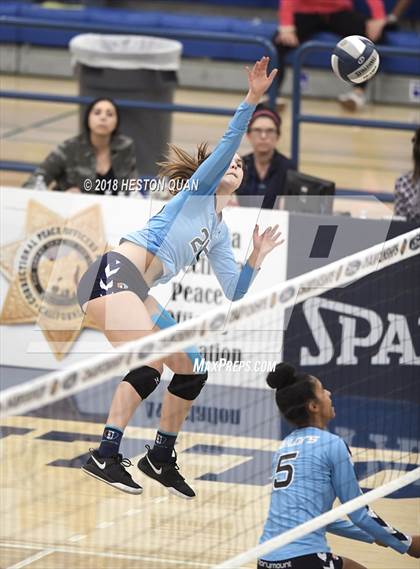 Thumbnail 1 in Mater Dei vs. Marymount (CIF-SS D1 Final) photogallery.
