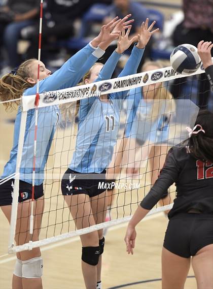 Thumbnail 1 in Mater Dei vs. Marymount (CIF-SS D1 Final) photogallery.