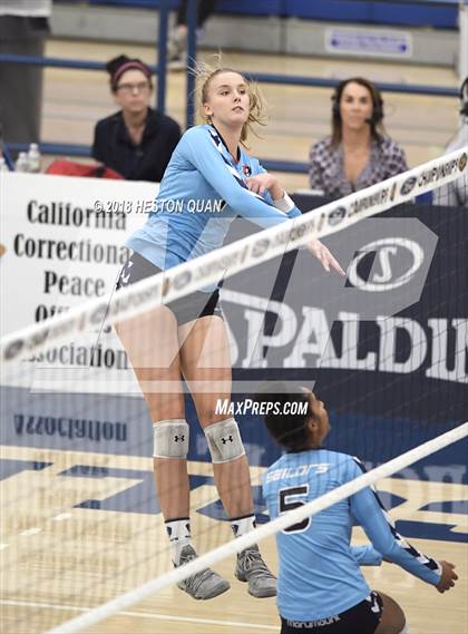 Thumbnail 2 in Mater Dei vs. Marymount (CIF-SS D1 Final) photogallery.