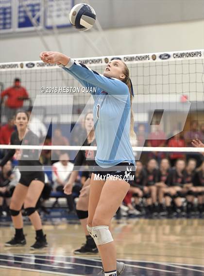 Thumbnail 3 in Mater Dei vs. Marymount (CIF-SS D1 Final) photogallery.