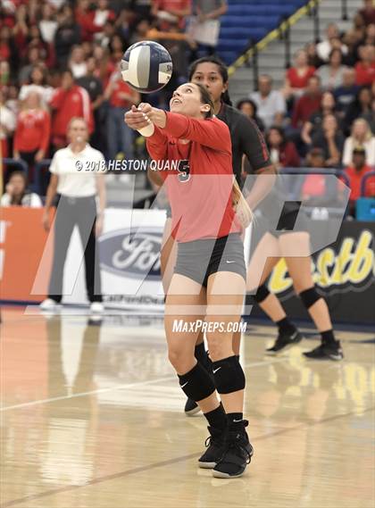 Thumbnail 1 in Mater Dei vs. Marymount (CIF-SS D1 Final) photogallery.