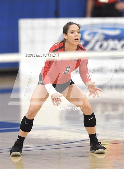 Thumbnail 2 in Mater Dei vs. Marymount (CIF-SS D1 Final) photogallery.