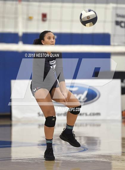 Thumbnail 1 in Mater Dei vs. Marymount (CIF-SS D1 Final) photogallery.