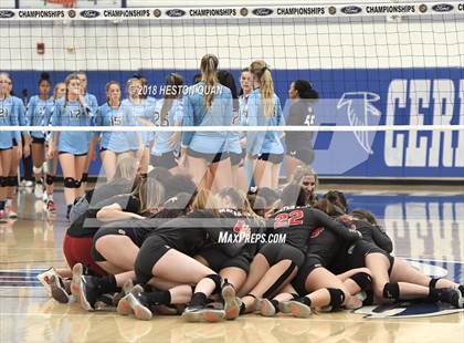 Thumbnail 3 in Mater Dei vs. Marymount (CIF-SS D1 Final) photogallery.