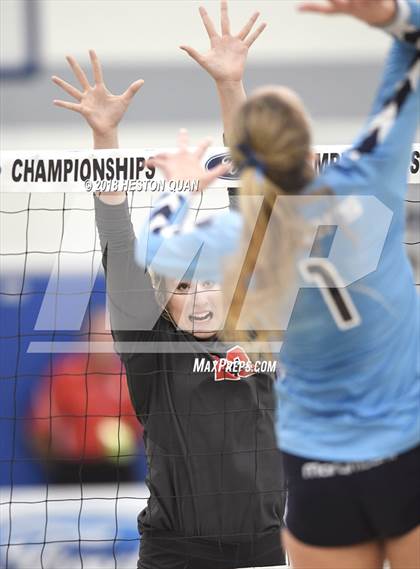 Thumbnail 3 in Mater Dei vs. Marymount (CIF-SS D1 Final) photogallery.