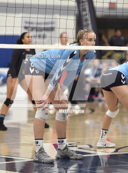 Thumbnail 2 in Mater Dei vs. Marymount (CIF-SS D1 Final) photogallery.