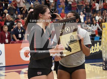 Thumbnail 1 in Mater Dei vs. Marymount (CIF-SS D1 Final) photogallery.
