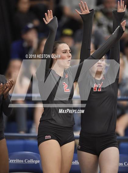 Thumbnail 1 in Mater Dei vs. Marymount (CIF-SS D1 Final) photogallery.