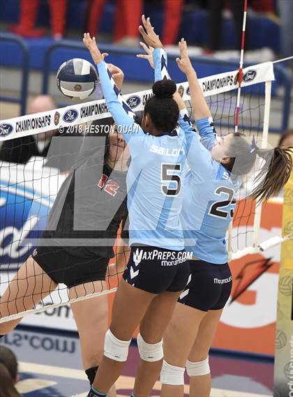 Thumbnail 1 in Mater Dei vs. Marymount (CIF-SS D1 Final) photogallery.