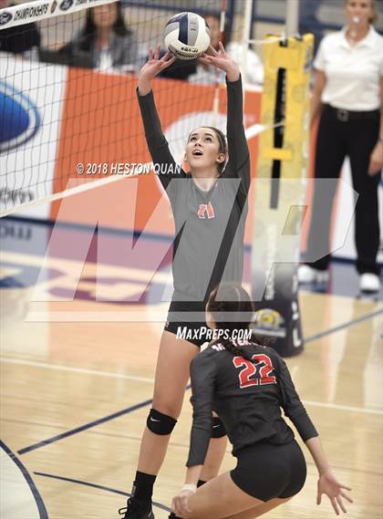 Thumbnail 2 in Mater Dei vs. Marymount (CIF-SS D1 Final) photogallery.