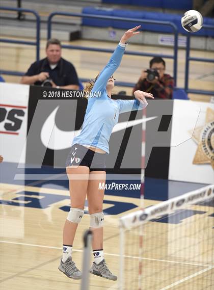 Thumbnail 1 in Mater Dei vs. Marymount (CIF-SS D1 Final) photogallery.
