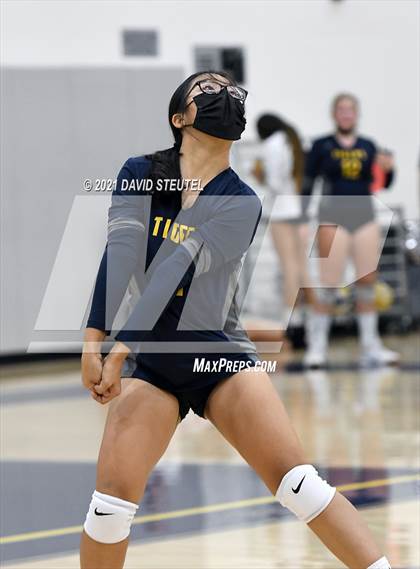 Thumbnail 2 in Antelope @ Inderkum photogallery.