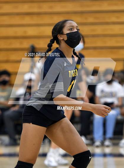 Thumbnail 2 in Antelope @ Inderkum photogallery.