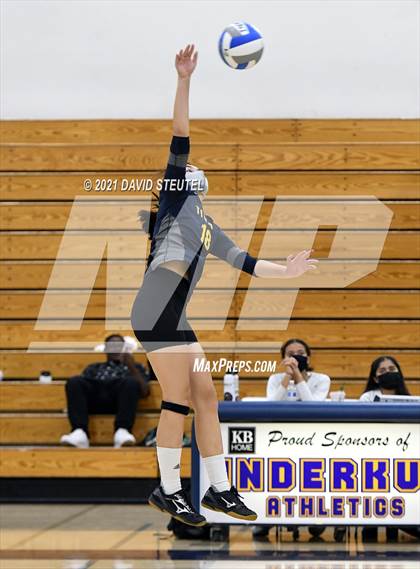 Thumbnail 1 in Antelope @ Inderkum photogallery.