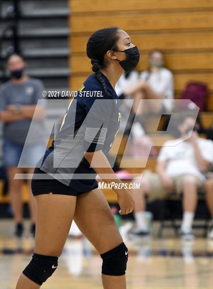 Thumbnail 2 in Antelope @ Inderkum photogallery.