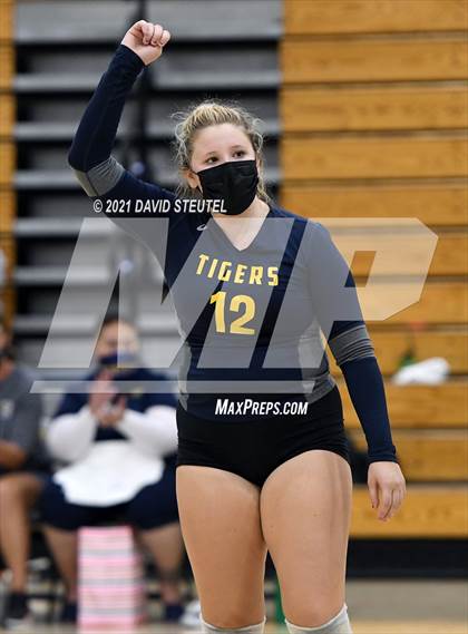 Thumbnail 3 in Antelope @ Inderkum photogallery.