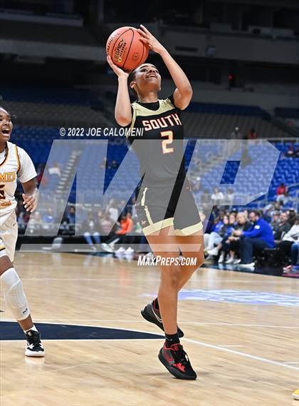 Thumbnail 2 in Summer Creek vs South Grand Prairie (UIL 6A State Semifinal) photogallery.