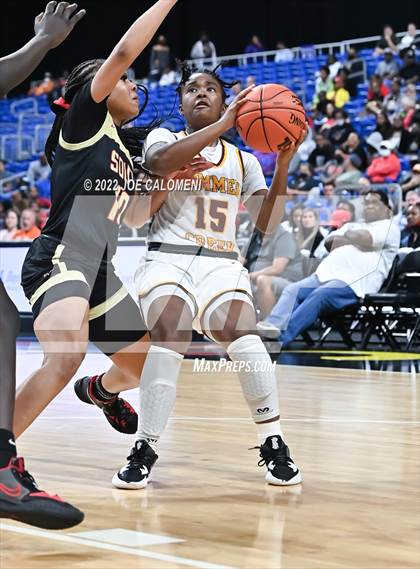 Thumbnail 1 in Summer Creek vs South Grand Prairie (UIL 6A State Semifinal) photogallery.