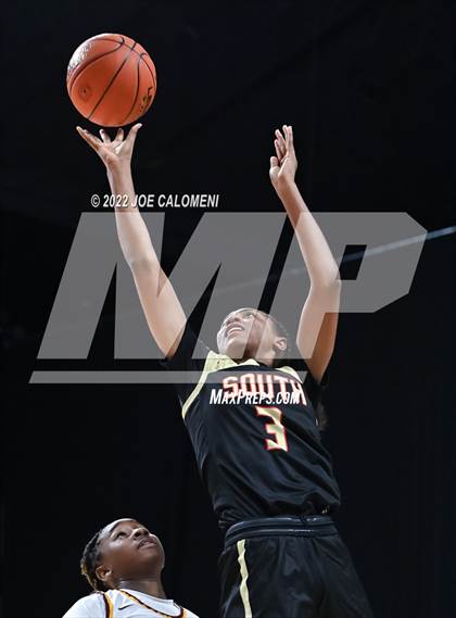 Thumbnail 2 in Summer Creek vs South Grand Prairie (UIL 6A State Semifinal) photogallery.