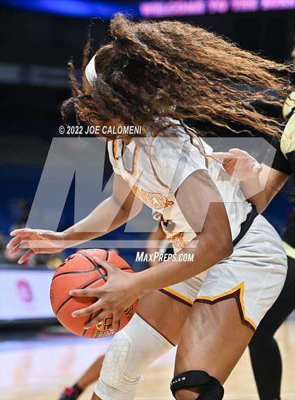 Thumbnail 3 in Summer Creek vs South Grand Prairie (UIL 6A State Semifinal) photogallery.