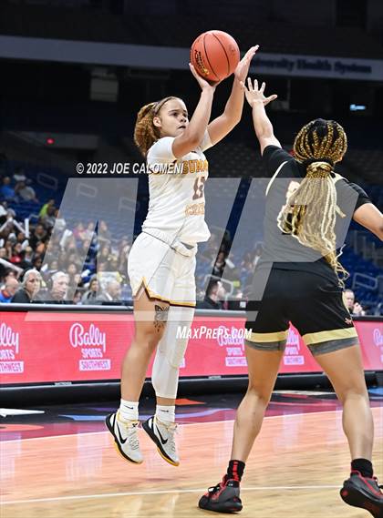 Thumbnail 3 in Summer Creek vs South Grand Prairie (UIL 6A State Semifinal) photogallery.