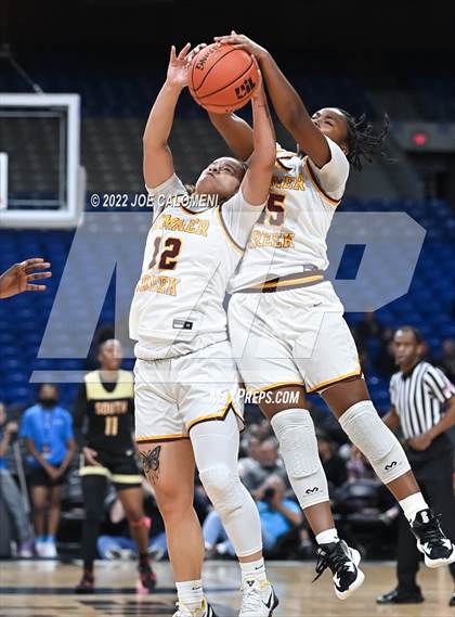 Thumbnail 1 in Summer Creek vs South Grand Prairie (UIL 6A State Semifinal) photogallery.