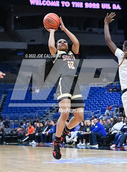 Thumbnail 3 in Summer Creek vs South Grand Prairie (UIL 6A State Semifinal) photogallery.