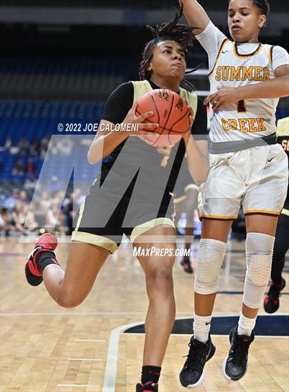 Thumbnail 1 in Summer Creek vs South Grand Prairie (UIL 6A State Semifinal) photogallery.